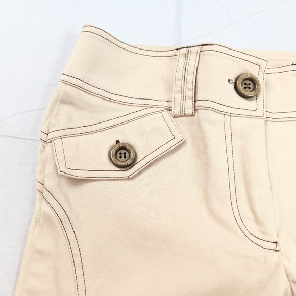 Cache Y2K Cream Oversize Button Adorned Capris - Picture 3 of 11